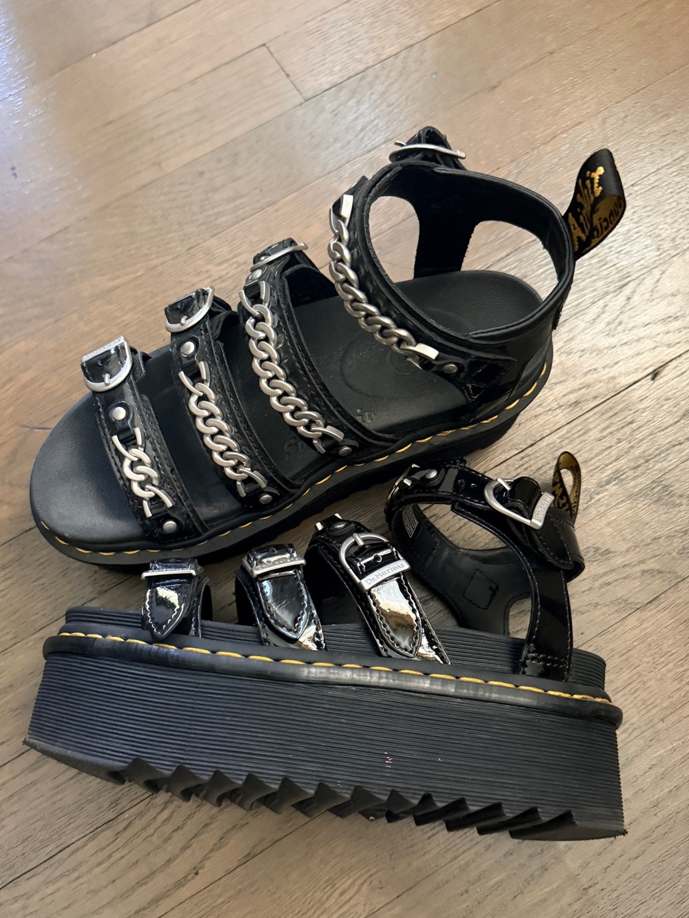 Dr. Martens Black Patent silver Chain Platform Sandals w7